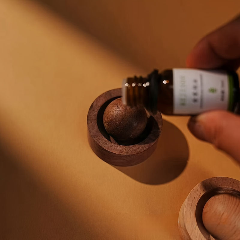 Interior Design Ideas - Diffuser Aroma Kayu Elegan, Desain Berputar