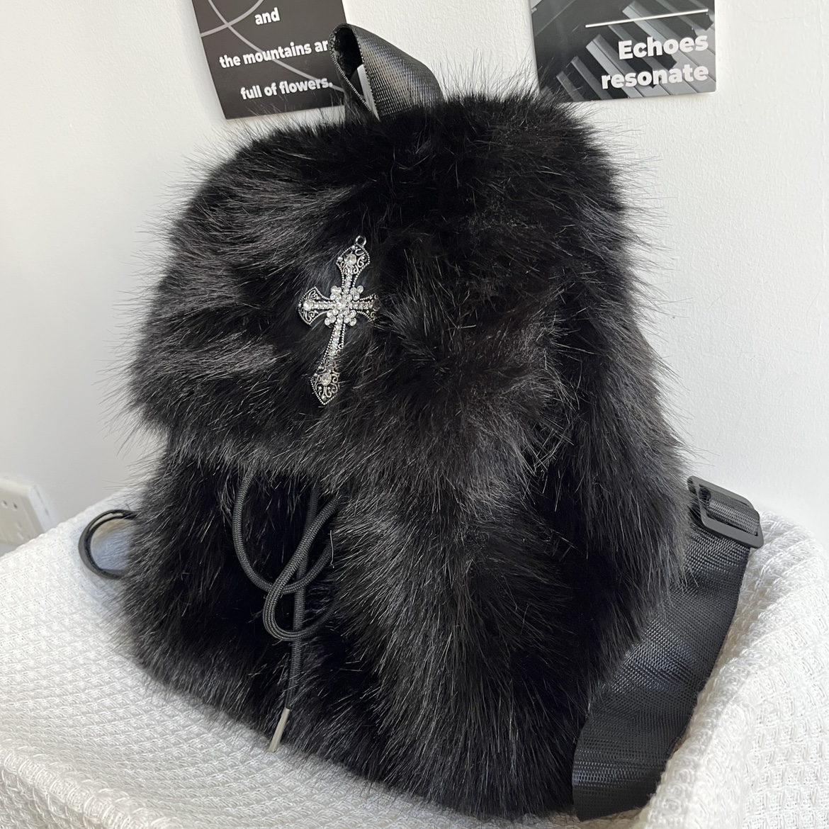 Tas Ransel Wanita Y2K Hairy De - Interior Design School ulasan dan harga